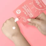 Hello Glow 3-in-1 Lightweight Sun Care Gel SPF 50 + - 50g - Image 6