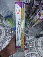 Kitchenmarks stainless steel tong pan lifter 20cm - Image 2